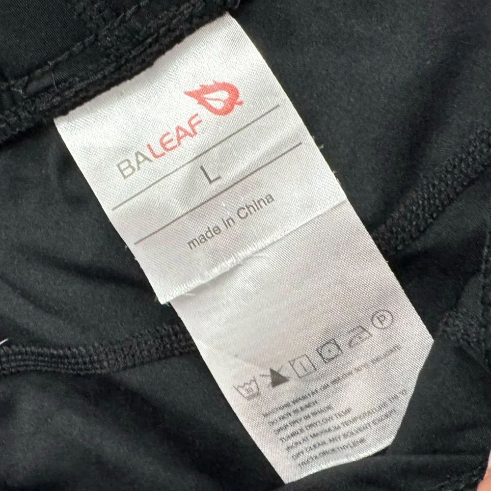 Baleaf cycling leggings size large - Picture 5 of 5